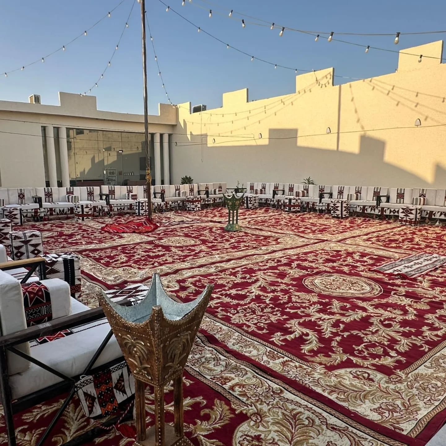 قهوجيين أكثر من مجرد فنجان قهوة